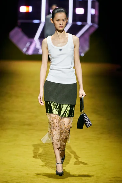 Look 40